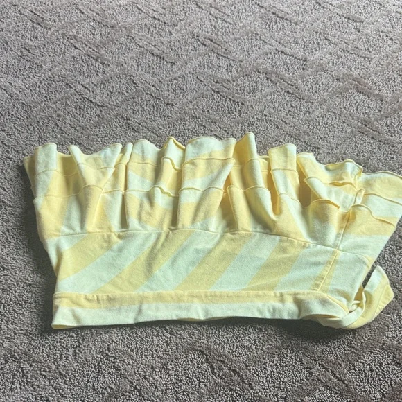 Vintage Abercrombie & Fitch Yellow Ruffle mini Skirt - Picture 3 of 3